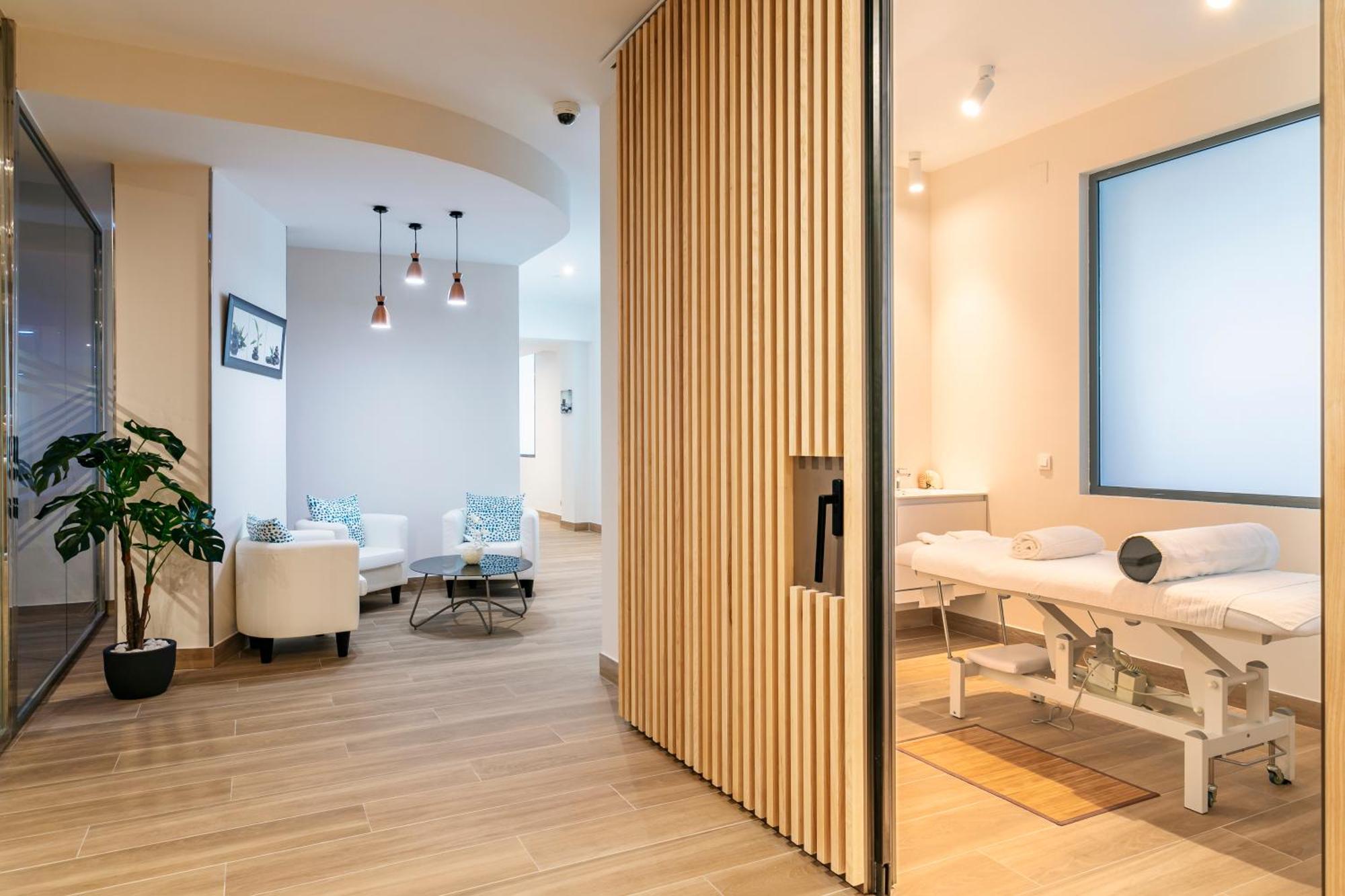 Suites Del Mar By Melia Alicante Exterior photo